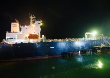 Carburant : la Guinée reçoit son premier navire contenant du gasoil